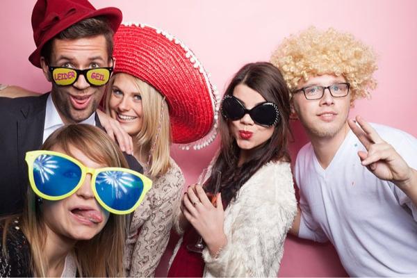 Photo Booths, Flipbooks & Green Screens