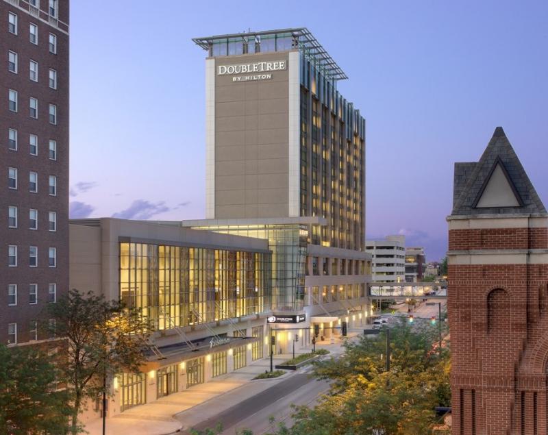 Doubletree Hotel by Cedar Rapids Convention Center Compex Doubletree Hotel by Cedar Rapids Convention Center Compex