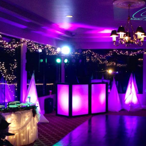 DJ Mad Maxx : Your Wedding DJ & Photo Booth
