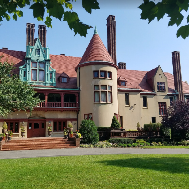 Chateau at Coindre Hall