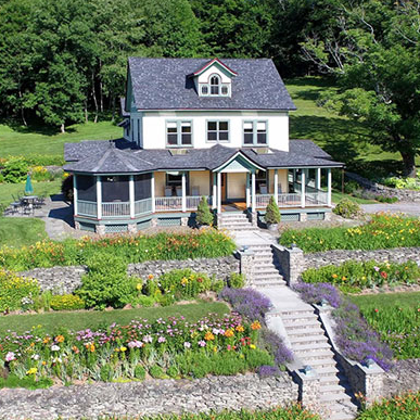 Breezy Hill Inn