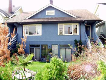 Vancouver Suites in Kitsilano Bed and Breakfast