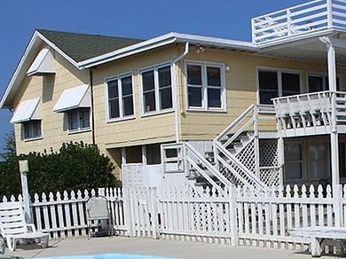 Woodmere Beach House