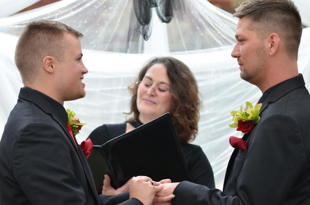 gay couple say I DO at Pine Manor Chicago